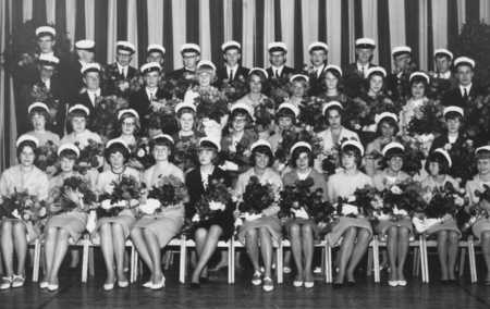 Jämsän yhteiskoulun ylioppilaita vuonna 1965
