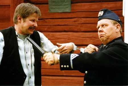 The howling miller at the J J in 1996. Antti Ojansivu and Seppo Väänänen on the summer theatre stage. Picture J J