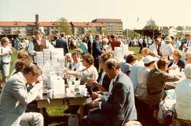 Jämsänkoski mills celebrated their centenary year in 1988. The main festivities took place at the sports ground in Jämsänkoski town centre on 28 May 1988.