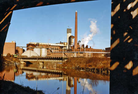 Jämsänkoski pulp mill in the 1970s. Photo: Pauli Nevalainen
