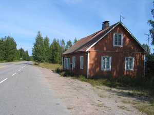 Huhtia, Paavo Virtanen`s village shop