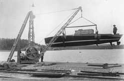 Kenraali R. Waldenin veneen vesillelasku Vesijärven satamassa 1930-luvulla