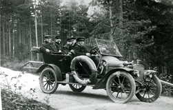 Tuntemattomia autoilijoita 1920-luvulla