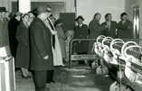 Tuntematon,  (c) Jämsän Huopatehdas Oy,  Kunnan johto vierailulla 1957