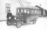 Tuntematon,  (c) Marja Naarajärven kokoelmat,  Emil Latosen linja-auto 1920-luvulla