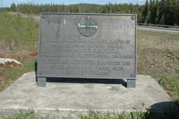 Matti Laurilan muistokivi