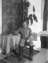 20_Atte_Toivonen_suojeluskuntapuvussa.jpg
