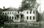 Arvi Sievänen,  (c) UPM-Kymmene Photo Library Division and Unit,  Jämsänkoski assembly hall was destroyed by fire at Midsummer 1936. Photo Arvi Sievänen.