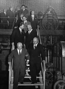 Nikita Khrushchev, First Secretary of the Communist Party of the Soviet Union, and Juuso Walden at Kaipola mill in June 1957.