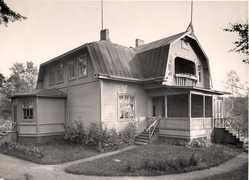 The old clerical staff residence at Jämsänkoski mill, Kinkama, which housed the vocational school in the early 1960s.