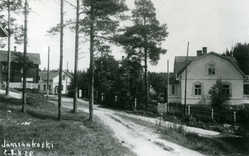 Uusi-Kekkula was completed in 1913 for housing clerical workers. The building was later known as Rinnemaja. Photo from Pauli Nevalainen’s collection.
