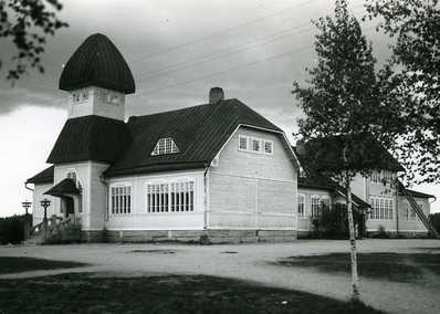ävyttämää jugArkkitehti Yrjö Blomstedtin suunnittelema yhteiskoulu