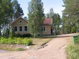 Juhani Heikka,  (c) Museo24,  Haaviston former upper elementary school in 2006