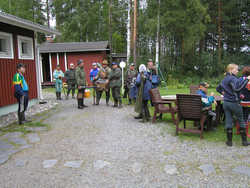 Saariniemi. Onkikisojen starttia odotellaan 2003.