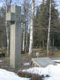 Juhani Heikka,  (c) Museo24,  Sankarihauta. Jämsänkosken hautausmaan sankarihauta-alueen muistomerkin suunnitteli arkkitehti M. Nordenswan ja se vihittiin 20.5.1951.